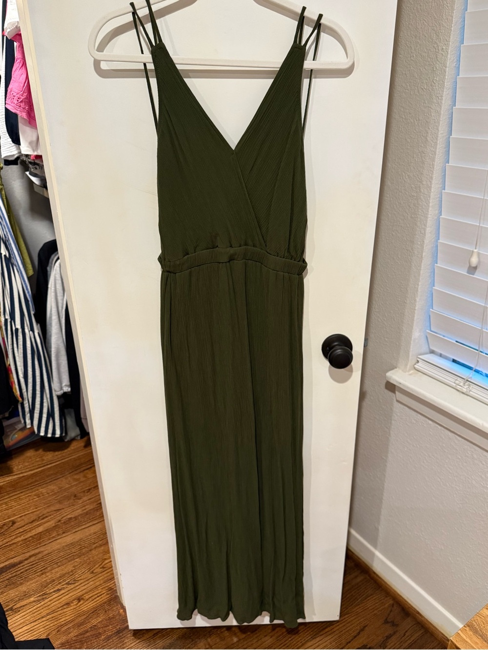 Backless maxi dress